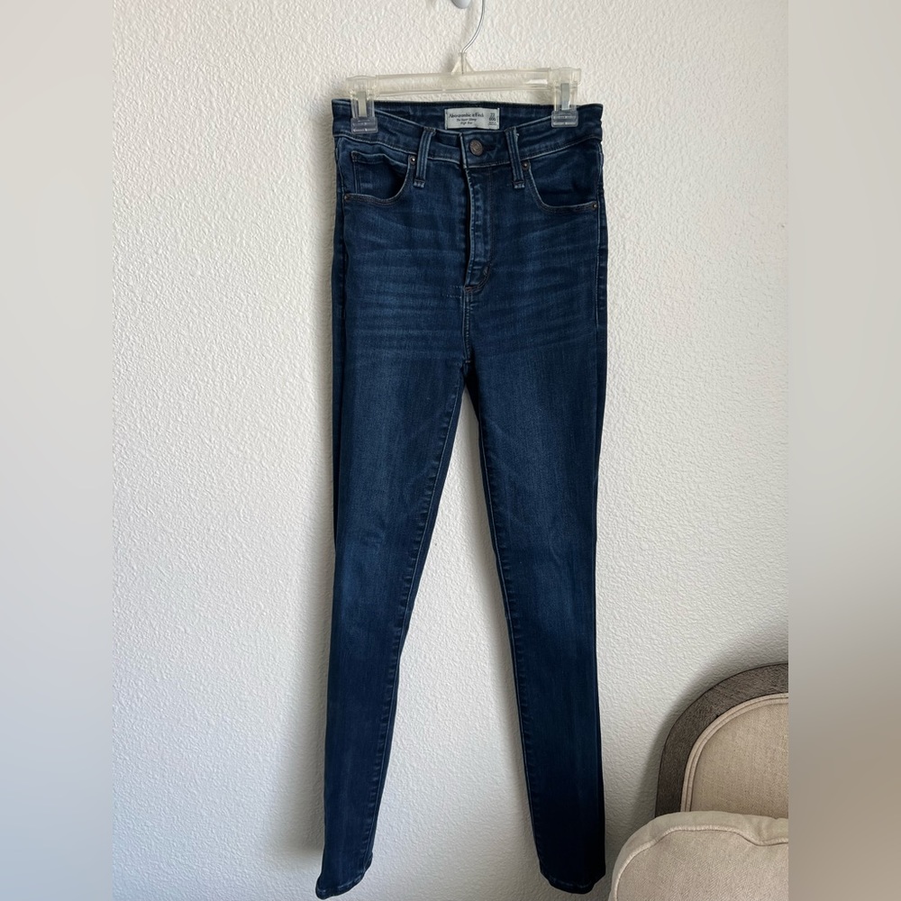 Abercrombie & Fitch - The Super Skinny High Rise 23 R -dark blue